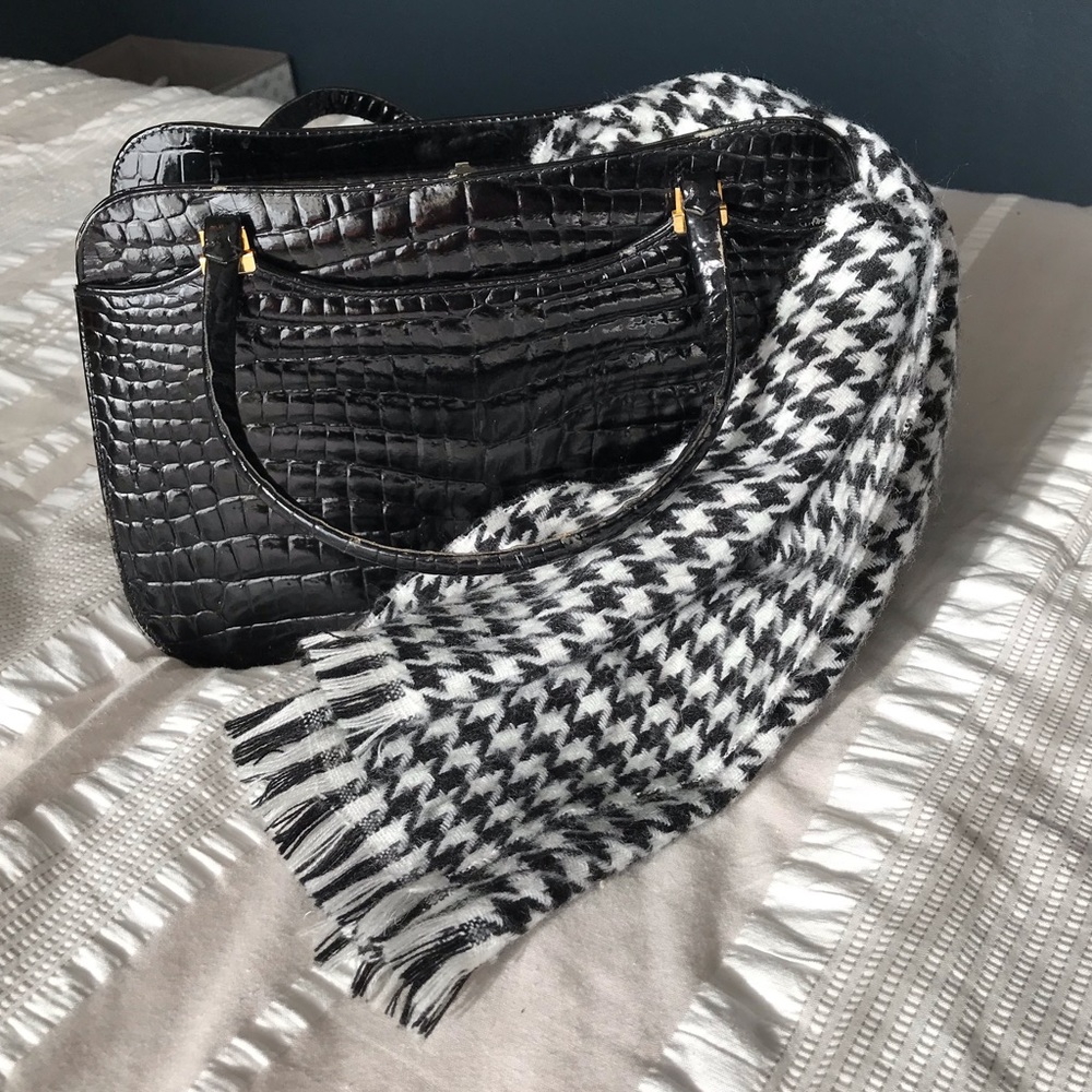 Classic Warm Black & White Houndstooth Scarf